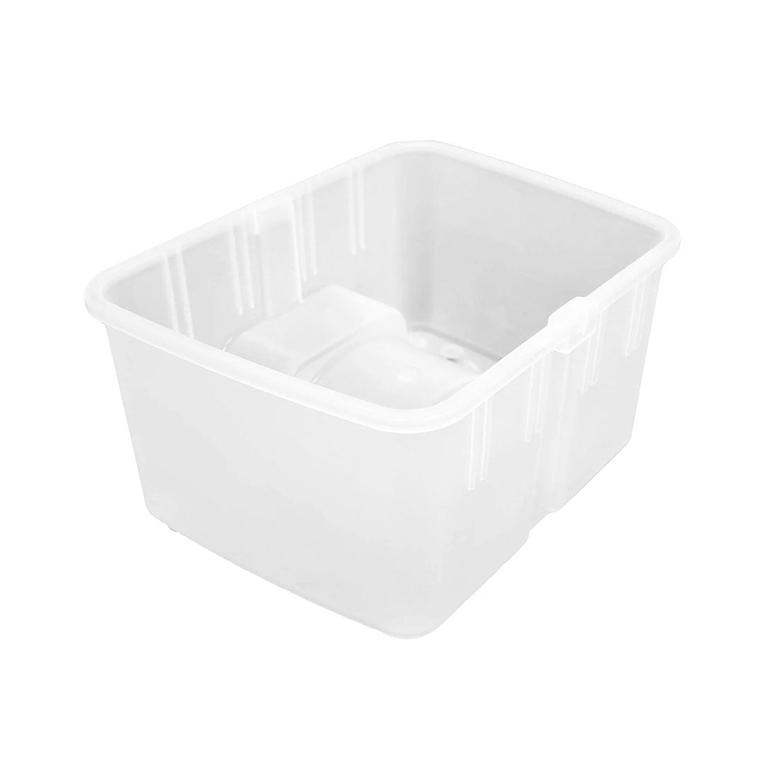 Side angle view of Aqua Pro Vac clean water bucket with spacious interior and sturdy construction.